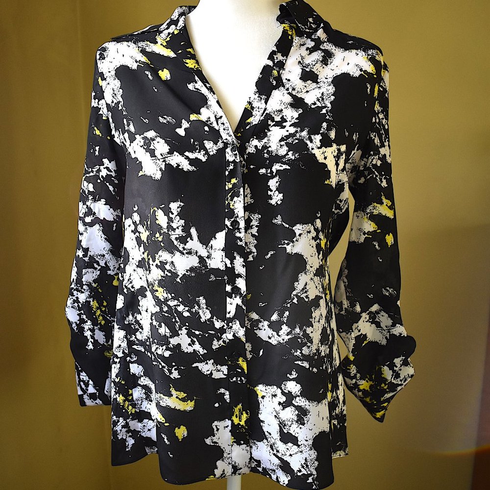 Alice + Olivia | Cal Button-Up Silk Shirt - Picture 2 of 8